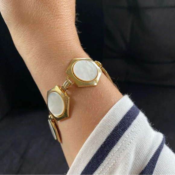 Mother of Pearl Gold Tone Hexagonal Art Deco Bracelet with Safety - Picture 14 of 14